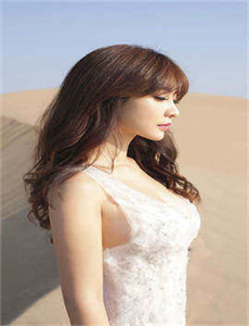 《美女与野兽 动画片 2012》