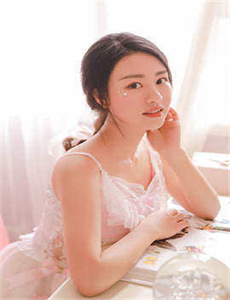 《朱莉三级》