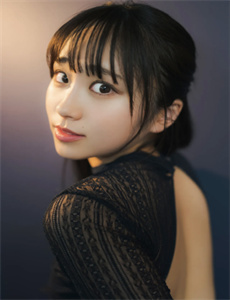 《美腿丝袜欧美》